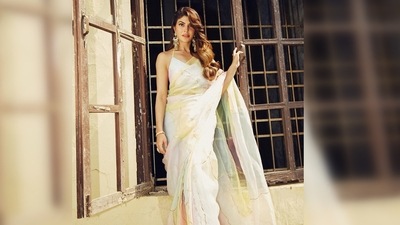 This beautiful drape is from Picchika by Urvashi Sethi which is known for its hand-painted floral work. (Instagram/@jacquelinef143)