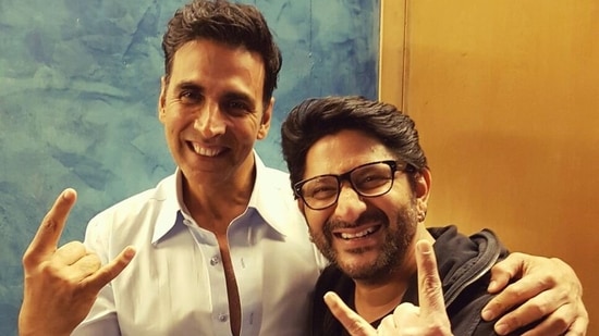 Akshay Kumar and Arshad Warsi, who are working together for the first time in their upcoming film, praised each other at a promotional event.