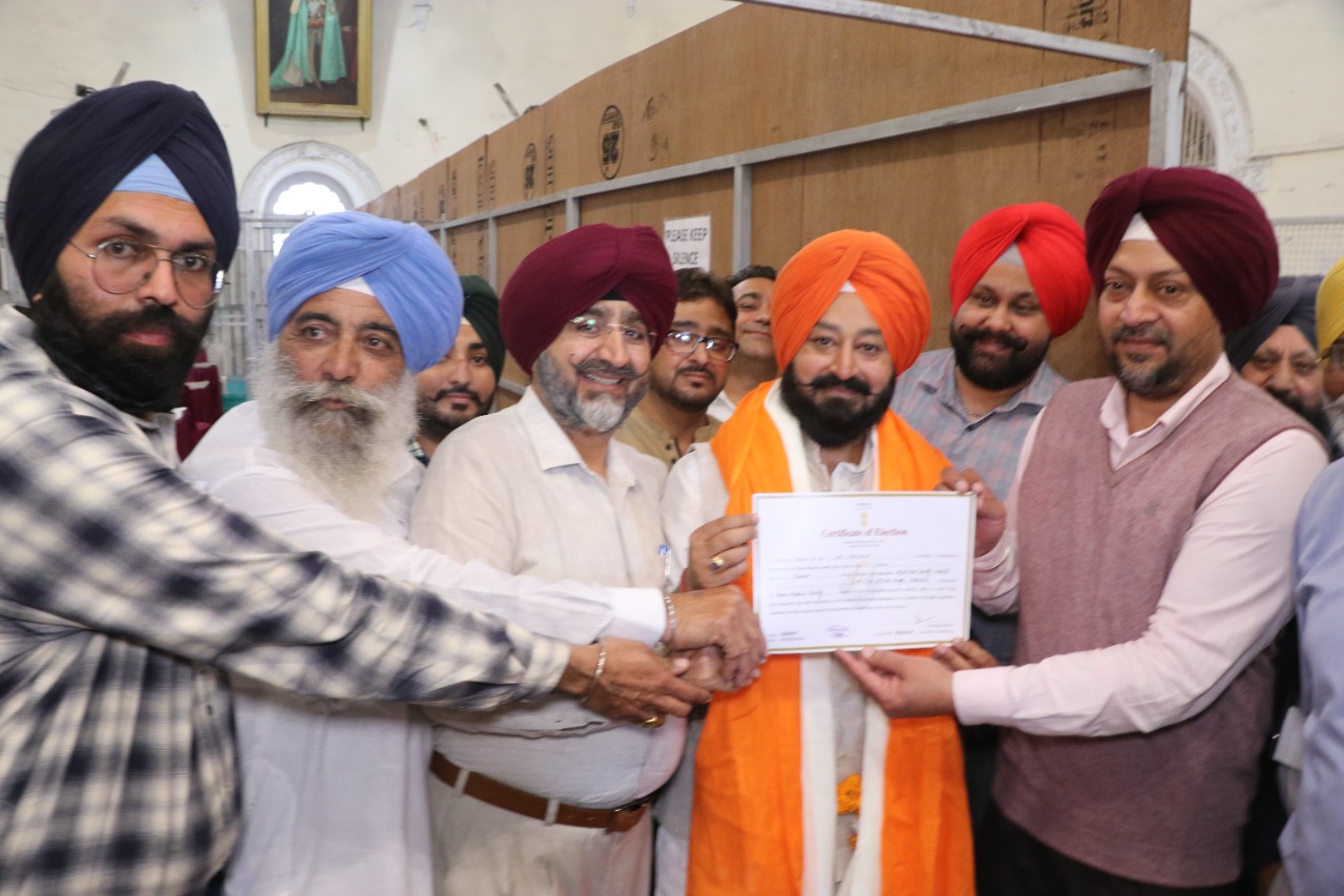 Ajitpal Singh Kohli defeats Amarinder Singh