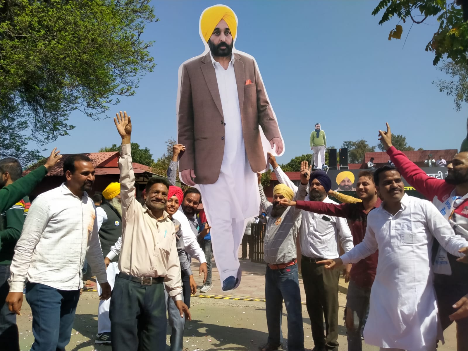 Photo by Keshav Singh