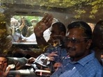 Delhi Chief Minister Arvind Kejriwal waves to the supporters,(HT_PRINT) Delhi Chief Minister Arvind Kejriwal waves to the supporters,(HT_PRINT)