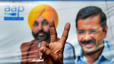 Industry representatives in Ludhiana congratulated AAP for winning the Punjab elections. (PTI) Industry representatives in Ludhiana congratulated AAP for winning the Punjab elections. (PTI)