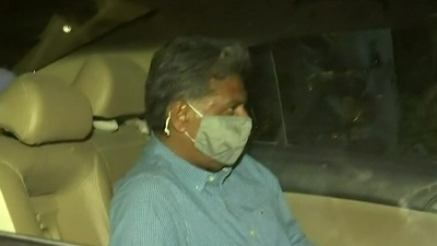 Congress leader Manish Tewari arrives at Ghulam Nabi Azad's residence. (Twitter/ANI)