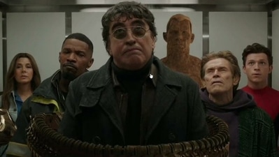 Marisa Tomei, Jamie Foxx, Alfred Molina, Thomas Haden Church, Willem Dafoe, and Tom Holland in a deleted scene from Spider-Man: No Way Home. Marisa Tomei, Jamie Foxx, Alfred Molina, Thomas Haden Church, Willem Dafoe, and Tom Holland in a deleted scene from Spider-Man: No Way Home.