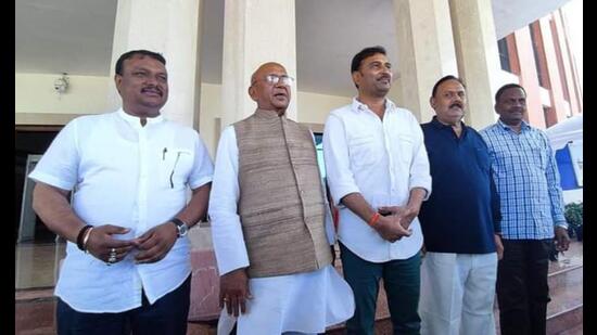 The front also has Saryu Roy (second from left). (HT Photo) The front also has Saryu Roy (second from left). (HT Photo)