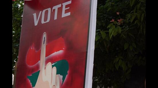 A total 8,120 voters in the Ludhiana district exercised their franchise through postal ballot for the Punjab elections. (HT File)