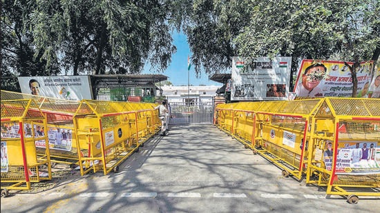 A deserted view of the Congress headquarters during the counting of votes, in New Delhi on Thursday. (PTI)