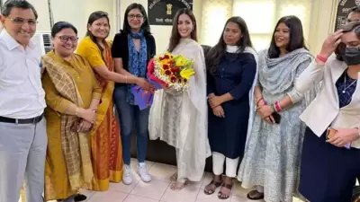 In another post, Yami Gautam can be seen with the team of the Delhi Commission for Women and wrote a heartfelt note on women's safety. (Instagram/@yamigautam)