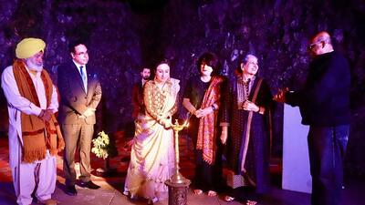 Chandigarh-based theatre director Nisha Luthra unveiled her maiden book Uns. (HT Photo) Chandigarh-based theatre director Nisha Luthra unveiled her maiden book Uns. (HT Photo)