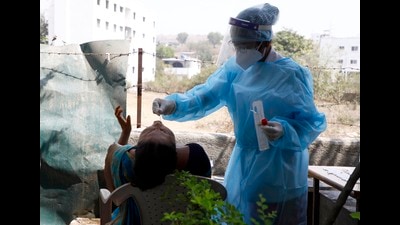 PMC has not allocated any significant rise in its health expenditure for the year 2021-22 even as the two years of Covid pandemic stretched its public health infrastructure. (in pic) A swab test is been conducted at Gujarwadi in Katraj on Saturday. (Rahul Raut/HT PHOTO) PMC has not allocated any significant rise in its health expenditure for the year 2021-22 even as the two years of Covid pandemic stretched its public health infrastructure. (in pic) A swab test is been conducted at Gujarwadi in Katraj on Saturday. (Rahul Raut/HT PHOTO)