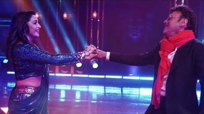 Jackie Shroff and Madhuri Dixit dance to Dupatta Mera from The Fame Game.