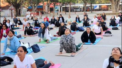 The sessions were conducted by Roshan Lal, yoga instructor-cum-nodal officer of the college under the leadership of Sapna Nanda, principal of the yoga college. (HT PHOTO)