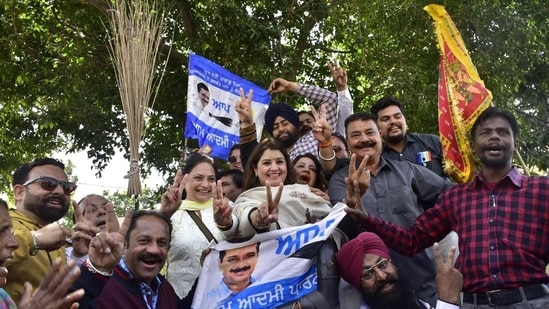 AAP supporters celebrating in Amritsar on Thursday. (HT) AAP supporters celebrating in Amritsar on Thursday. (HT)
