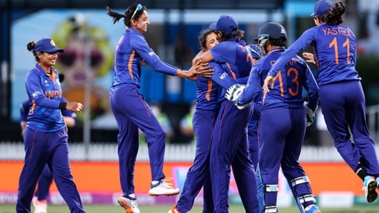 India vs West Indies Highlights, Women's World Cup 2022: Mandhana,  Harmanpreet set up huge 155-run win over WI W | Hindustan Times
