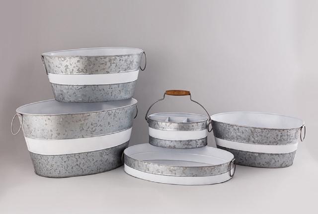 The silver bathroom set by EFFICIENT ELEMENTS (Available on JAYPORE) has a rustic, yet masculine look and feel to it The silver bathroom set by EFFICIENT ELEMENTS (Available on JAYPORE) has a rustic, yet masculine look and feel to it