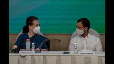 Congress party president Sonia Gandhi and Rahul Gandhi, New Delhi, March 13, 2022 (AP)
