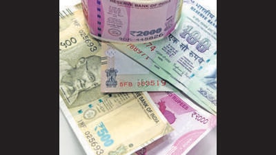 The three policemen have been identified as Ganesh Balasaheb Shinde (35), Ganesh Maruti Kamble (34) and Dilip Maruti Pilane (32), while the hawala agent was identified as Babubhai Rajaram Solanki (47). (REPRESENTATIVE PHOTO)