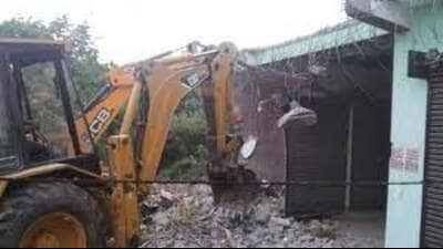 Atiq’s property being bulldozed in Prayagraj (file photo)