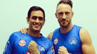 MS Dhoni and Faf du Plessis (Twitter) MS Dhoni and Faf du Plessis (Twitter)