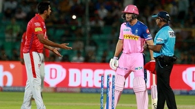 R Ashwin mankads Jos Butter/ (IPL) R Ashwin mankads Jos Butter/ (IPL)