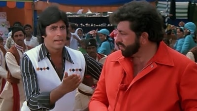 Amitabh Bachchan and Amjad Khan in Barsaat Ki Ek Raat.