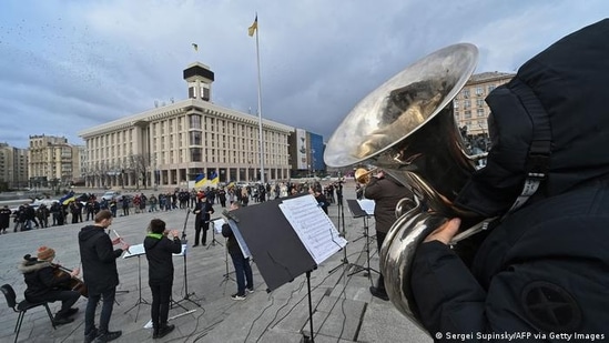 Impromptu concert on Maidan Square, Kyiv(Sergei Supinsky/AFP via Getty Images)