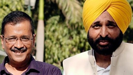 Aam Aadmi Party (AAP) Chief Ministerial candidate for Punjab Assembly Bhagwant Mann meets with Delhi Chief Minister and party National Convenor Arvind Kejriwal, in New Delhi. (File)&nbsp;(ANI)