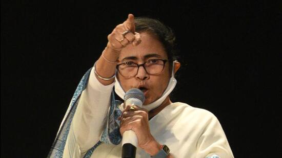 Trinamool Congress (TMC) party chairperson and West Bengal chief minister Mamata Banerjee has decided to field veteran actor Shatrughan Sinha for the Bengal Lok Sabha bypoll while Babul Supriyo will contest the assembly seat of Ballygunge. (HT PHOTO.)