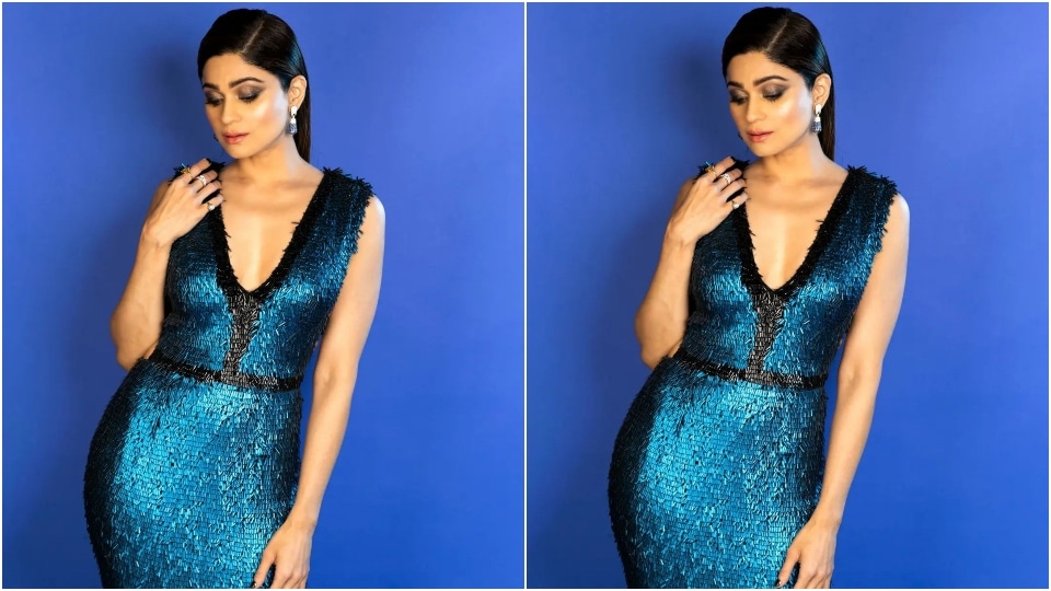 Shamita Shetty stuns at the Iconic Gold Awards. Shamita Shetty stuns at the Iconic Gold Awards.