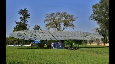 With 75% power generation in India dependent on diesel, switching to renewable energy, primarily solar, is the need of the hour. (Harsimar Pal Singh/HT) With 75% power generation in India dependent on diesel, switching to renewable energy, primarily solar, is the need of the hour. (Harsimar Pal Singh/HT)