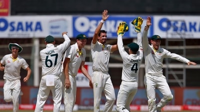 PAK vs AUS 2nd Test Day 3 Highlights: Mitchell Starc celebrates with teammates after taking the wicket of Fawad Alam. (AP)