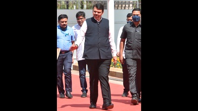 Fadnavis said that Waqf Board member Mudassir Lambe, who is facing rape charges, was in a conversation with one Mohammad Arshad Khan and said that his father-in-law was an associate of Dawood (Anshuman Poyrekar/HT PHOTO) Fadnavis said that Waqf Board member Mudassir Lambe, who is facing rape charges, was in a conversation with one Mohammad Arshad Khan and said that his father-in-law was an associate of Dawood (Anshuman Poyrekar/HT PHOTO)