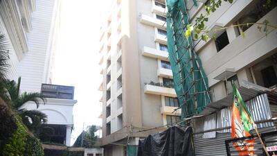 Union minister Narayan Rane's bungalow in Juhu. (Vijay Bate/HT Photo) Union minister Narayan Rane's bungalow in Juhu. (Vijay Bate/HT Photo)