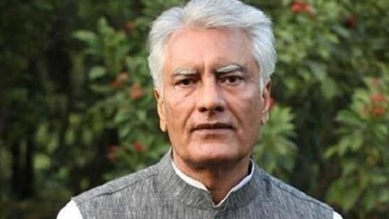 Sunil Jakhar has lashed out at Charanjit Channi and Ambika Soni, a day after Congress Working Committee meet.&nbsp;