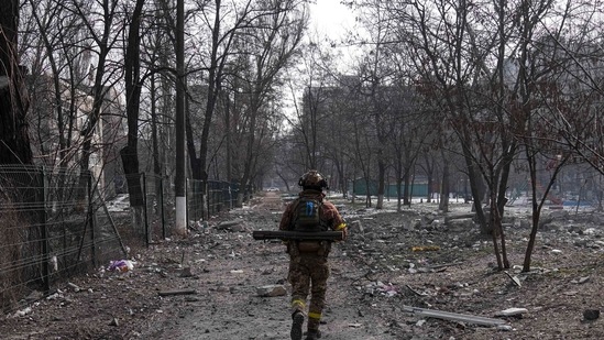 Since the beginning of the war in Ukraine on February 24, more than 2,100 people in the strategic port city of Mariupol have died.(AP)