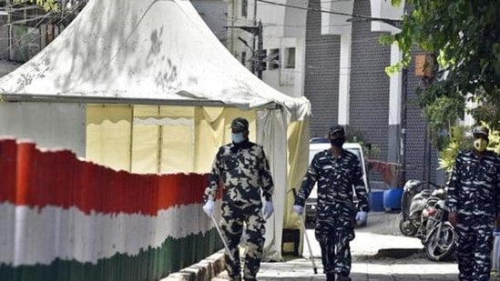 On November 16, the high court directed five members of the city police and the same number of representatives from the Delhi Waqf Board to conduct a joint inspection at the Markaz building. (Sanjeev Verma/HT Archive)