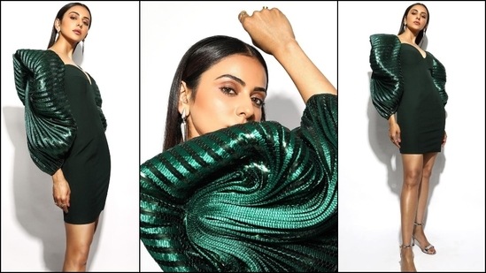 Rakul Preet Singh earlier made a bold statement by posing like a boss-lady in an emerald green bodycon dress with dramatic sleeves.&nbsp;(Instagram/@rakulpreet)