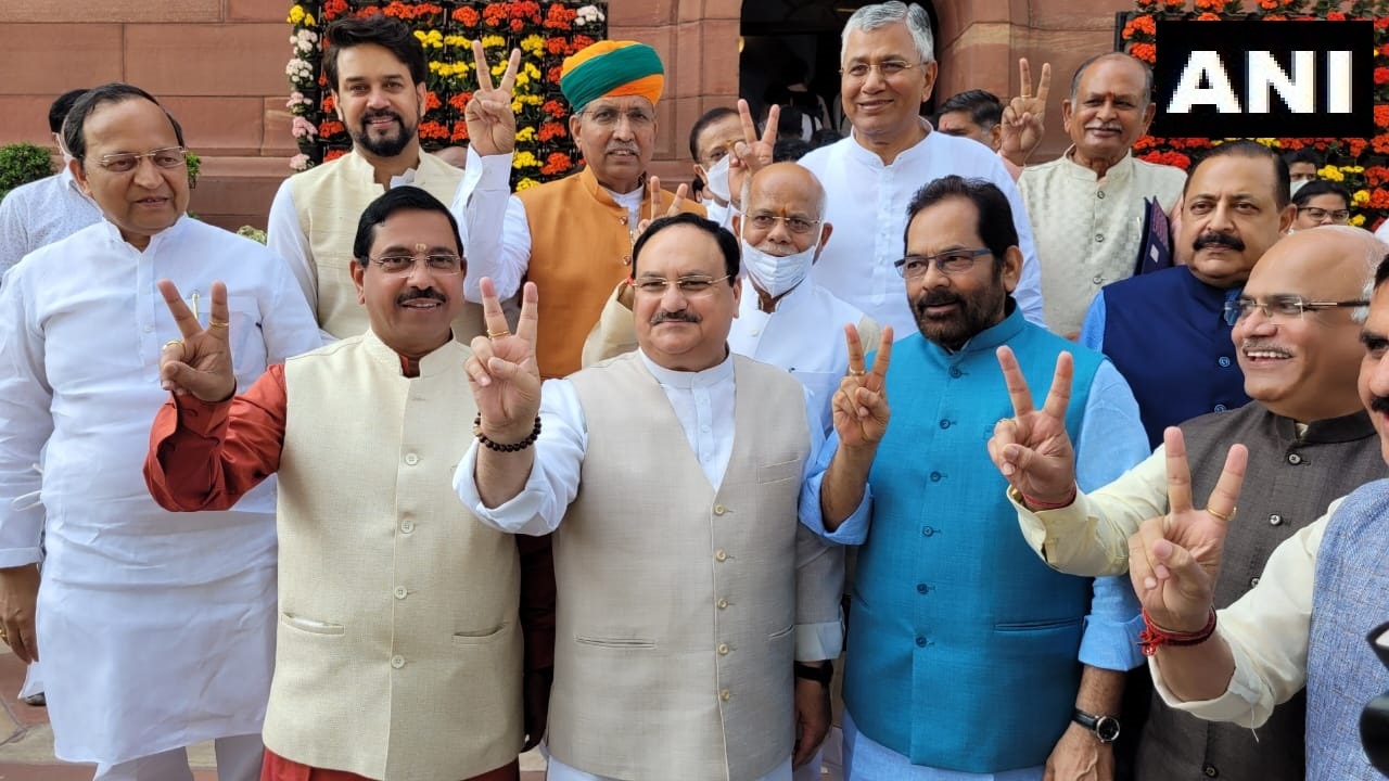 BJP leaders arrive at Parliament (ANI) BJP leaders arrive at Parliament (ANI)