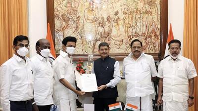 Tamil Nadu chief minister MK Stalin with governor RN Ravi , at Raj Bhavan, in Chennai on Tuesday. (ANI) Tamil Nadu chief minister MK Stalin with governor RN Ravi , at Raj Bhavan, in Chennai on Tuesday. (ANI)