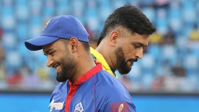MS Dhoni, captain of Chennai Super Kings and Rishabh Pant, captain of Delhi Capitals. (PTI/File Photo)
