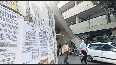 An order on pending property tax put up outside the administrative block at Panjab University. (Ravi Kumar/HT) An order on pending property tax put up outside the administrative block at Panjab University. (Ravi Kumar/HT)