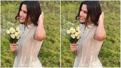 Sonnalli held white roses and posed for the pictures in an outdoor setup. (Instagram/@sonnalliseygall)