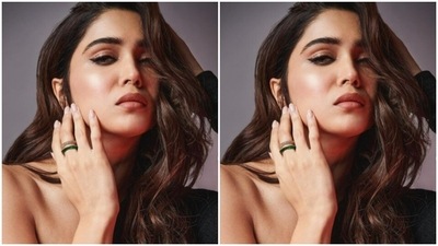 Styled by fashion stylist Lakshmi Lehr, Sharvari wore her tresses open in wavy curls with a side part. (Instagram/@sharvari)
