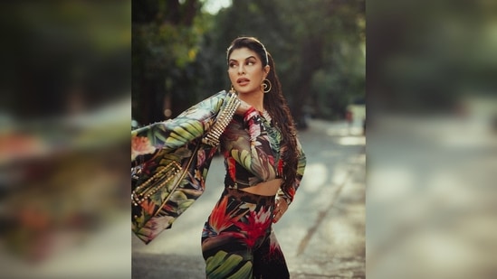Jacqueline Fernandez's outfit is from the international clothing line Philipp Plein. The crop top costs <span class='webrupee'>₹</span> 27.740 and the trousers are worth <span class='webrupee'>₹</span> 35.305, according to the official website of the brand.(Instagram/@jacquelinef143)
