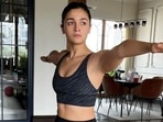 Alia Bhatt channels inner warrior with Virabhadrasana for yoga session: See pics for early morning motivation Alia Bhatt channels inner warrior with Virabhadrasana for yoga session: See pics for early morning motivation