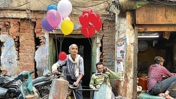 Chhote Lal has been into this street hawking business since 1978.