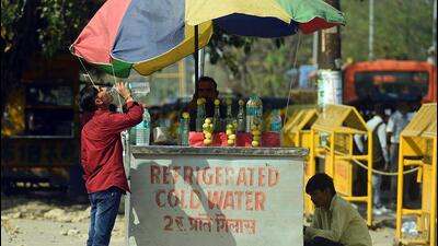 The India Meteorological Department (IMD) said these conditions are likely to persist for at least a week, with clear skies and dry conditions possibly keeping the mercury around the 35-37°C mark. (Raj K Raj/HT Photo) The India Meteorological Department (IMD) said these conditions are likely to persist for at least a week, with clear skies and dry conditions possibly keeping the mercury around the 35-37°C mark. (Raj K Raj/HT Photo)
