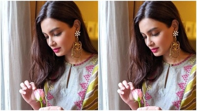 Diana picked a salwar suit for her midweek photoshoot. Diana perfectly blended comfort and style in the attire. (Instagram/@dianapenty)
