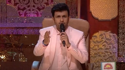 Sonu Nigam on Bengali reality show Super Singer Season 3. Sonu Nigam on Bengali reality show Super Singer Season 3.