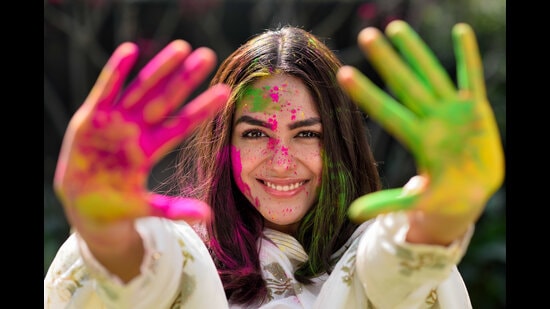 Mrunal Thakur plays Holi (Location: Sofitel Mumbai BKC)